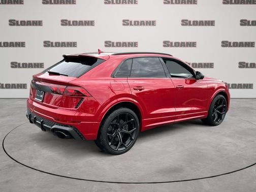 Chili Red Metallic 2025 Audi RS Q8 4.0T quattro