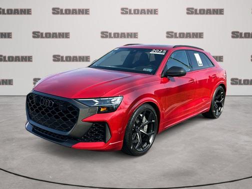 Chili Red Metallic 2025 Audi RS Q8 4.0T quattro