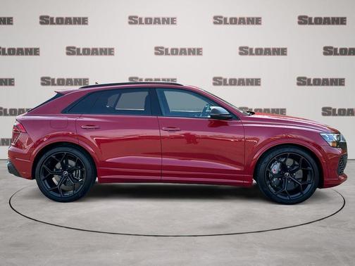 Chili Red Metallic 2025 Audi RS Q8 4.0T quattro