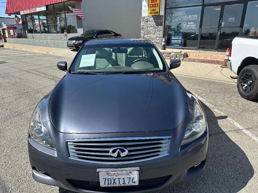 2011 INFINITI G37 Journey