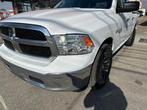 2017 RAM 1500 SLT