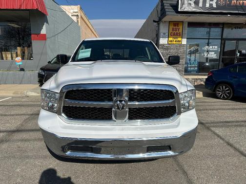 2017 RAM 1500 SLT
