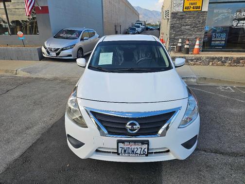 2016 Nissan Versa 1.6 SV