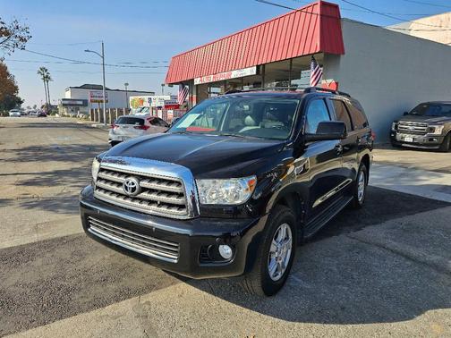 2013 Toyota Sequoia SR5