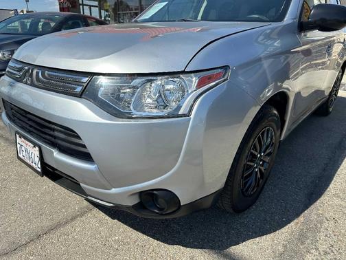 2014 Mitsubishi Outlander ES