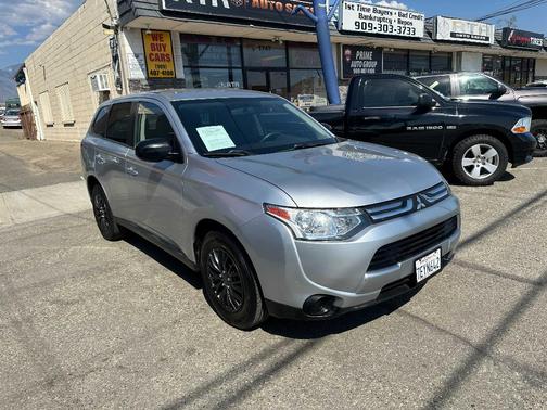 2014 Mitsubishi Outlander ES