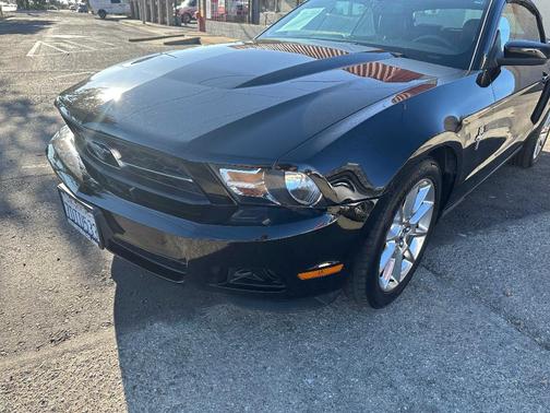 2010 Ford Mustang Premium