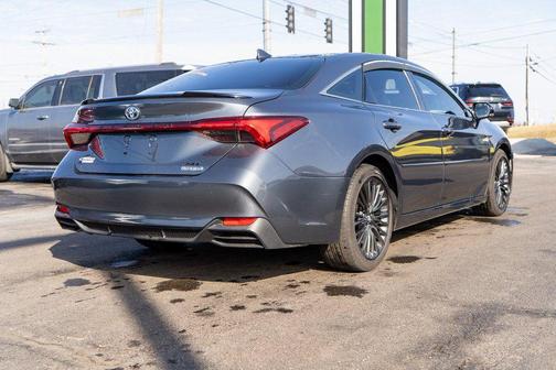 2019 Toyota Avalon Hybrid XSE
