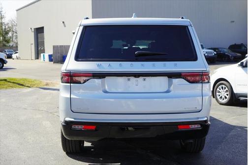 2022 Jeep Wagoneer Series II 4x4