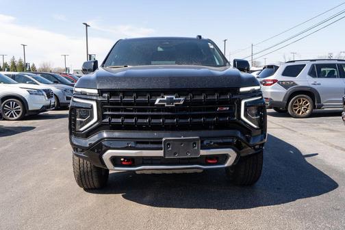 Black 2025 Chevrolet Suburban 4WD Z71
