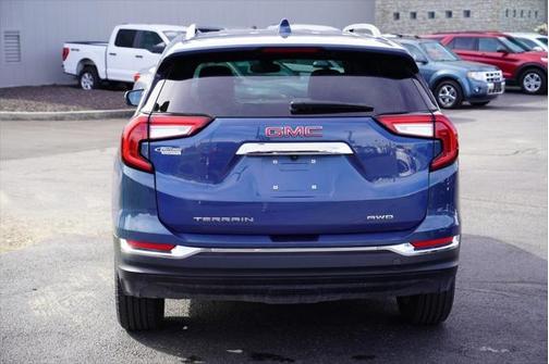 2024 GMC Terrain SLT