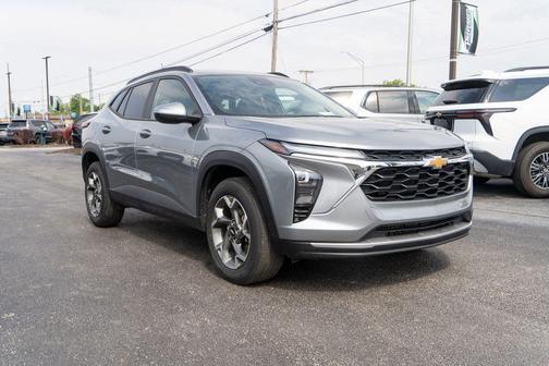 Sterling Gray Metallic 2025 Chevrolet Trax LT