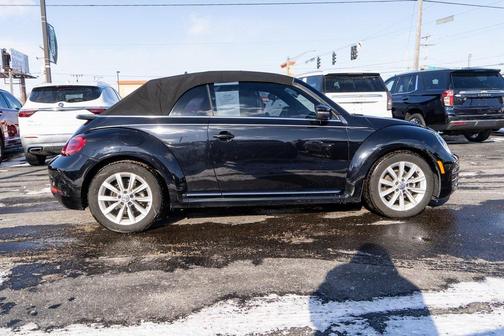 2018 Volkswagen Beetle 2.0T SE