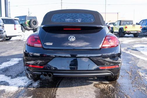 2018 Volkswagen Beetle 2.0T SE
