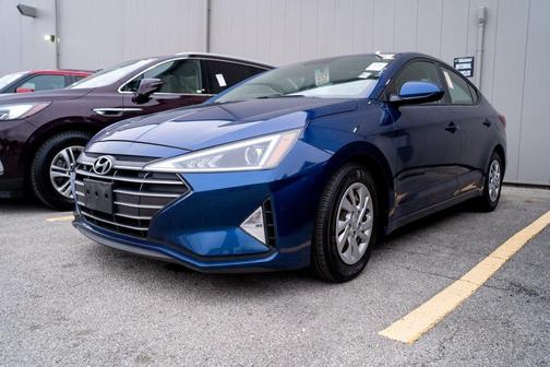 2019 Hyundai ELANTRA SE