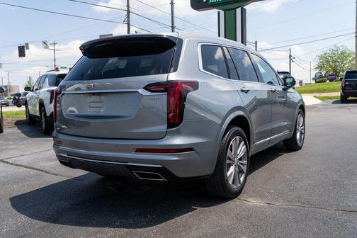 Argent Silver Metallic 2023 Cadillac XT6 Premium Luxury AWD