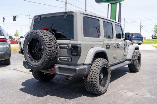 Sting-Gray Clearcoat 2021 Jeep Wrangler Unlimited Sahara