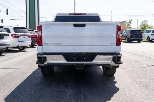 Summit White 2023 Chevrolet Silverado 1500 LT