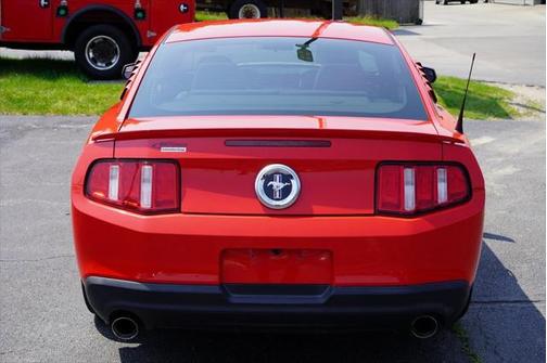 2011 Ford Mustang V6