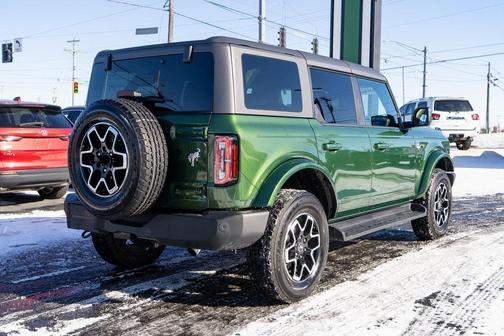 2025 Ford Bronco Outer Banks