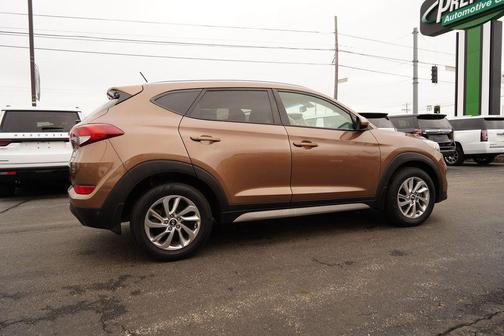 2017 Hyundai TUCSON SE