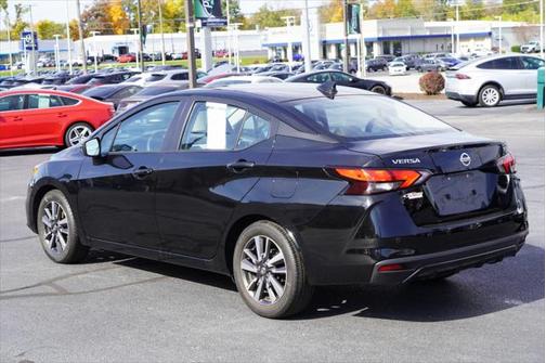 2021 Nissan Versa 1.6 SV