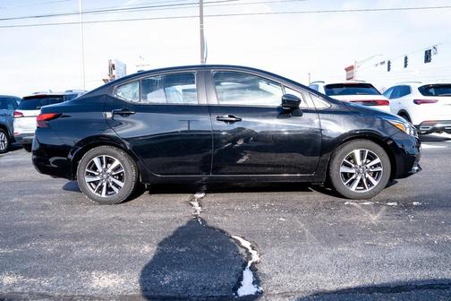 2021 Nissan Versa 1.6 SV