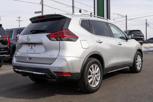 2020 Nissan Rogue SV