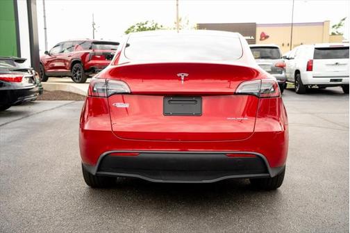 2022 Tesla Model Y Long Range Dual Motor All-Wheel Drive