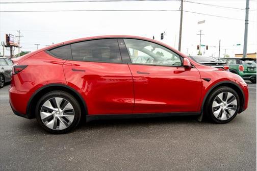 2022 Tesla Model Y Long Range Dual Motor All-Wheel Drive