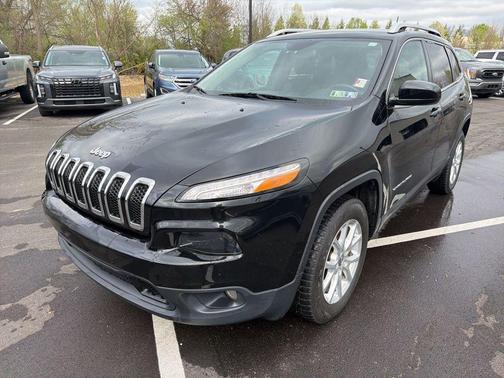 Diamond Black Crystal Pearlcoat 2018 Jeep Cherokee Latitude Plus