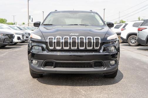 Diamond Black Crystal Pearlcoat 2018 Jeep Cherokee Latitude Plus
