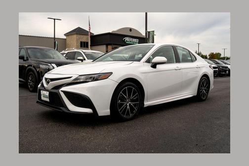 2024 Toyota Camry SE