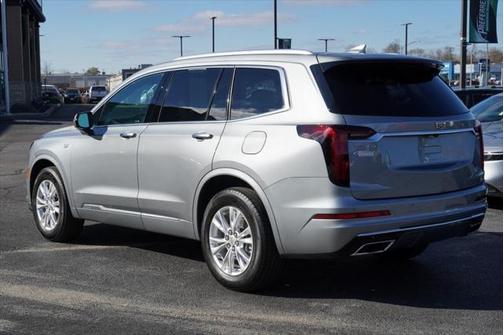 2024 Cadillac XT6 Luxury FWD