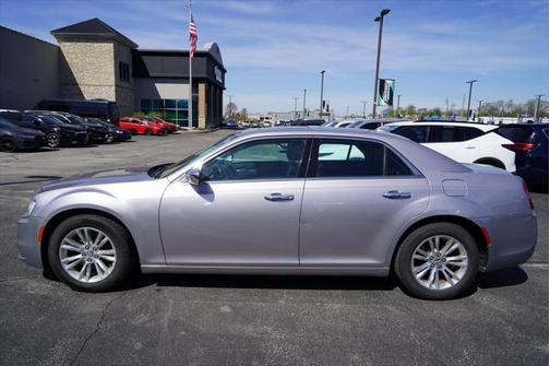 2016 Chrysler 300 S