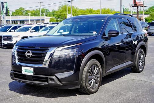 2022 Nissan Pathfinder SV 4WD