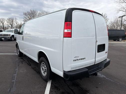 2022 GMC Savana 2500 Work Van