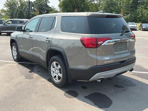 Pepperdust Metallic 2019 GMC Acadia SLE-1