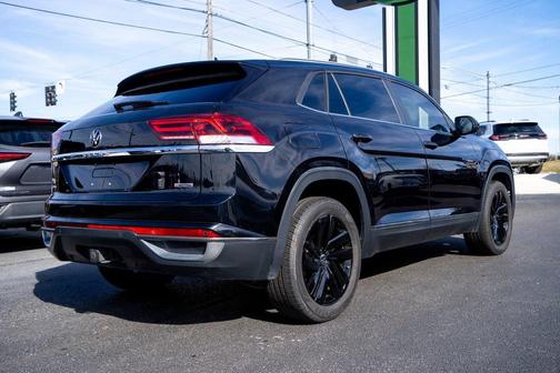 2022 Volkswagen Atlas Cross Sport 3.6L V6 SE w/Technology