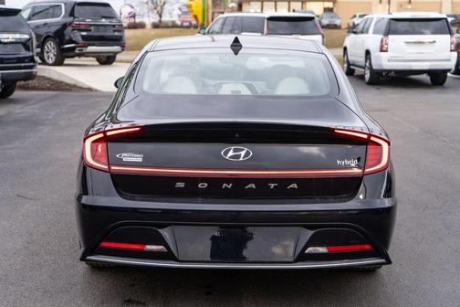 2023 Hyundai SONATA Hybrid SE