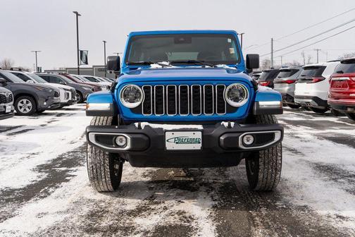 2025 Jeep Wrangler 4-Door Sahara 4x4