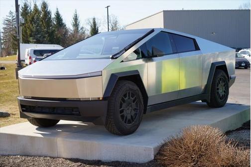 2024 Tesla Cybertruck All-Wheel Drive