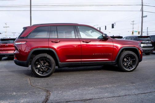 2024 Jeep Grand Cherokee Altitude