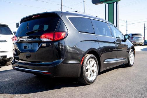 2019 Chrysler Pacifica Touring-L Plus