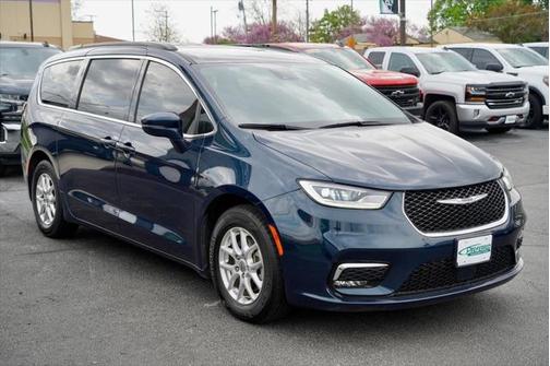 2022 Chrysler Pacifica Touring L