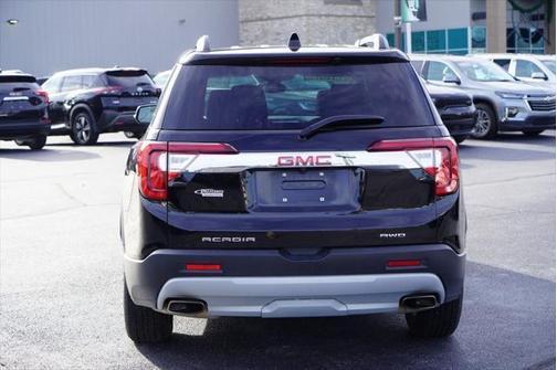 2023 GMC Acadia AWD SLT