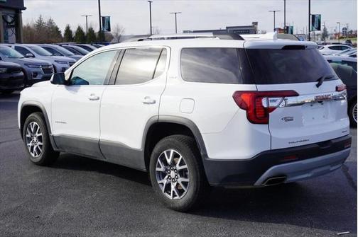 2023 GMC Acadia AWD SLT
