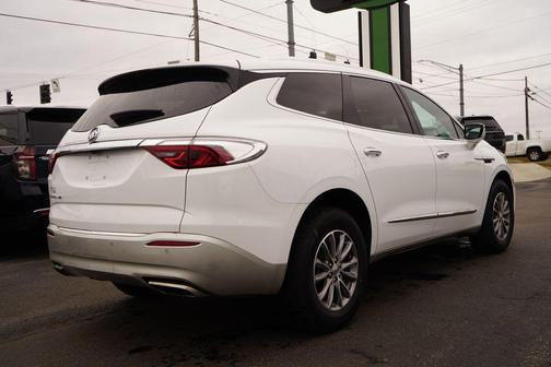 2023 Buick Enclave Essence FWD