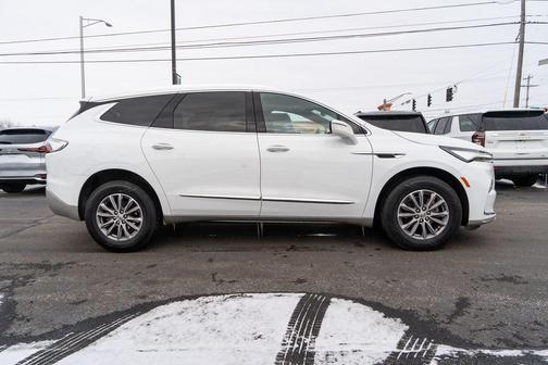 2023 Buick Enclave Essence FWD