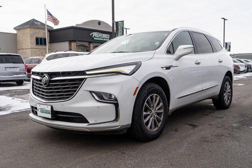2023 Buick Enclave Essence FWD